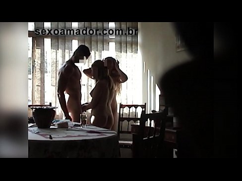 ❤️ Sexveninder inviterer en kæmpe mand og en trekant med ham ️❌ Porn video at da.sexonfire.ru ️