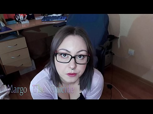 ❤️ Sexet pige med briller sutter Dildo dybt på kamera ️❌ Porn video at da.sexonfire.ru ️